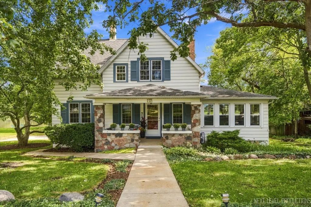 727 N First Street, Geneva