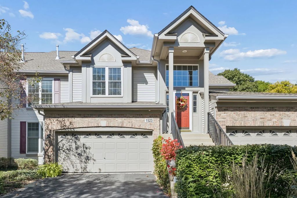 1523 Orchard Circle, Naperville