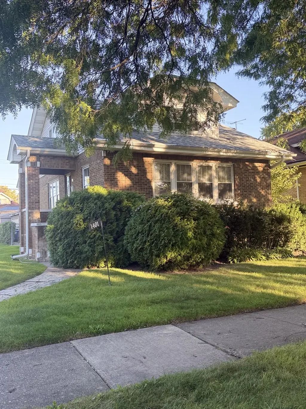 1401 S 11th Avenue, Maywood