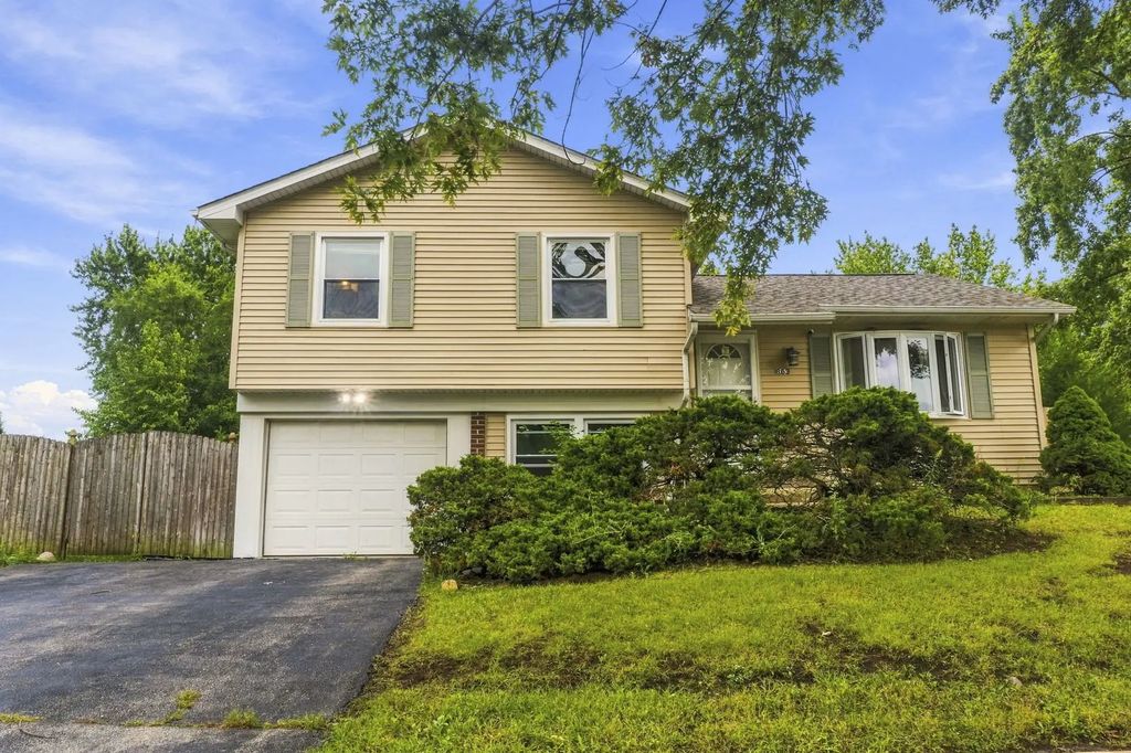 863 Poplar Lane, Bolingbrook