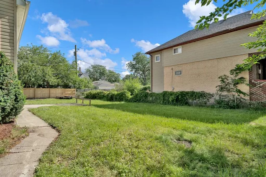 430 W 98th Place, Chicago