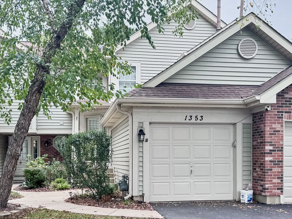 1353 Coldspring Road, Carol Stream