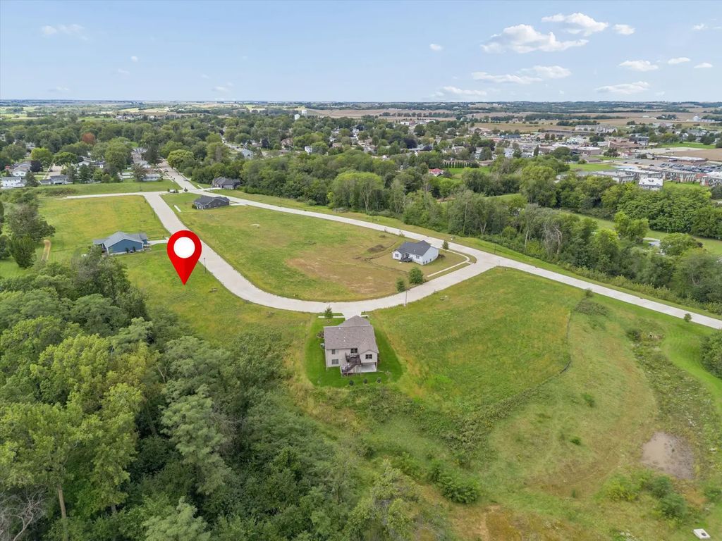 917 Riverstone Road, Clinton