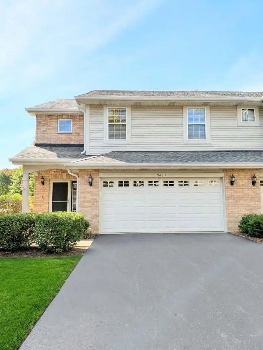 9411 Fountain Point Circle, Darien