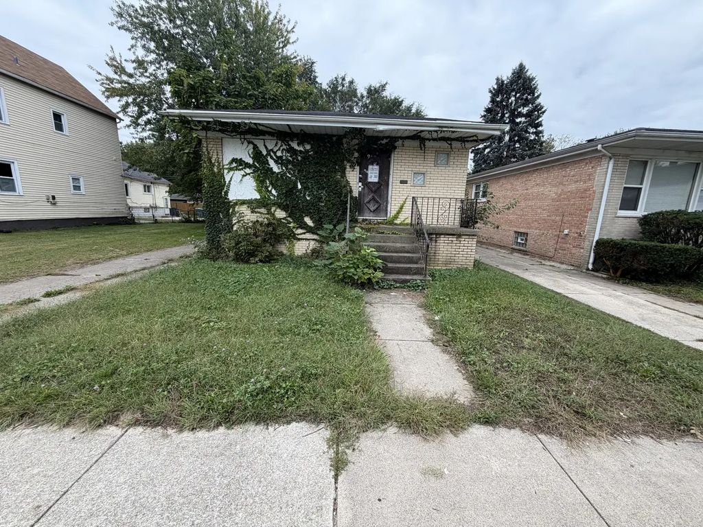 319 154th Place, Calumet City