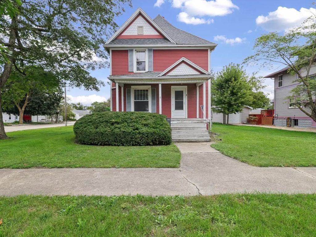 311 E Pells Street, Paxton