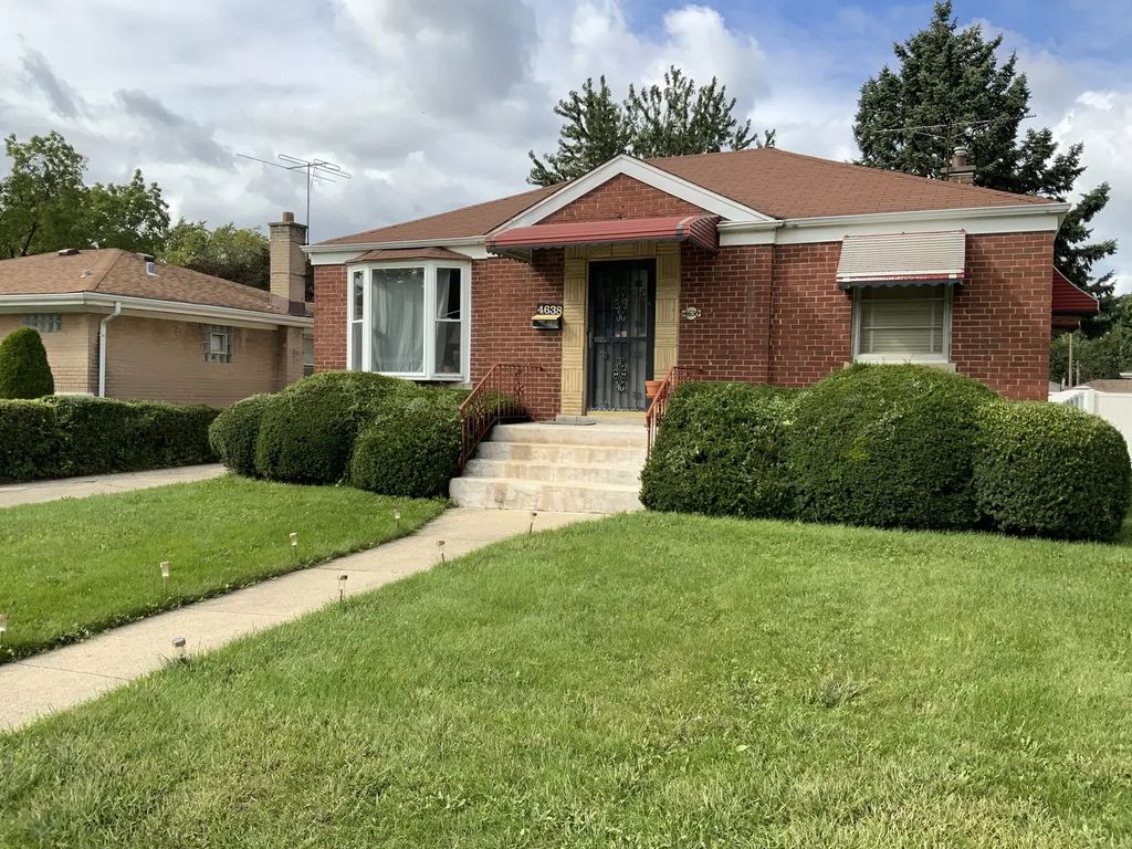 4638 Butterfield Road, Hillside