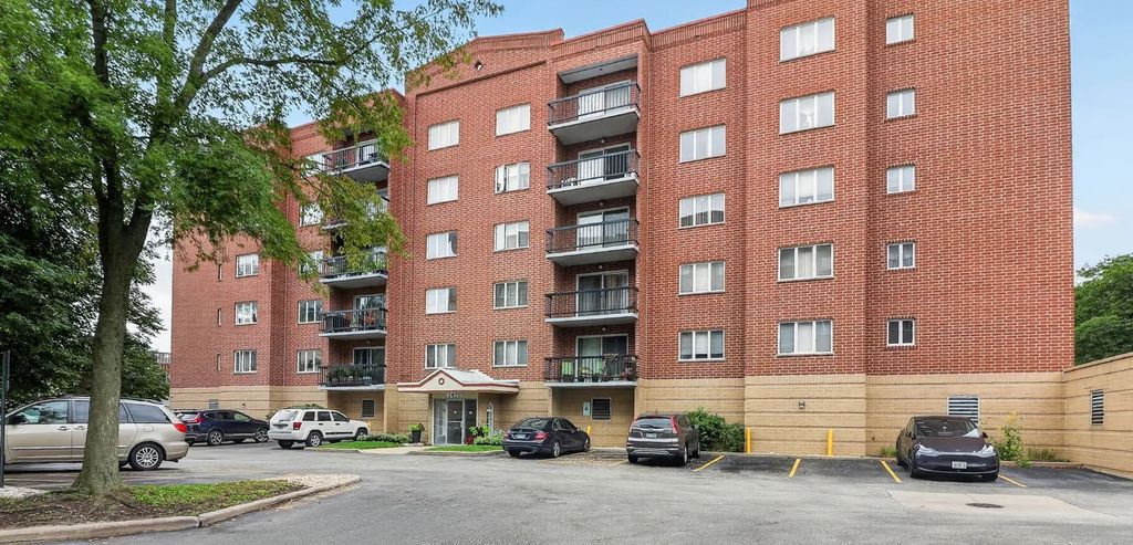 1470 Jefferson Street 308, Des Plaines