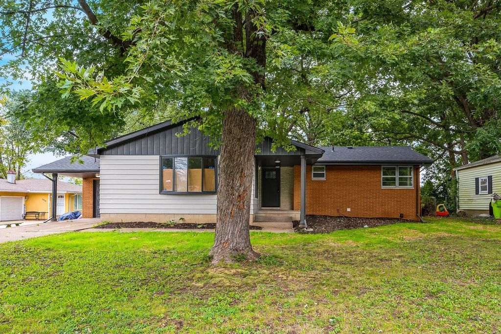 2418 N Lehman Road, Peoria