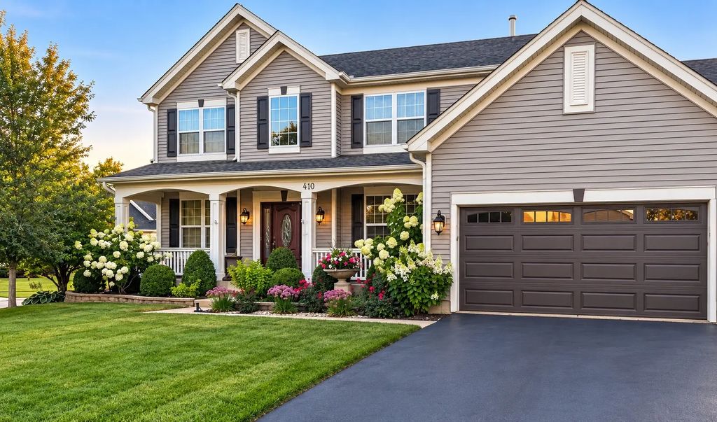 410 Thornwood Way, South Elgin