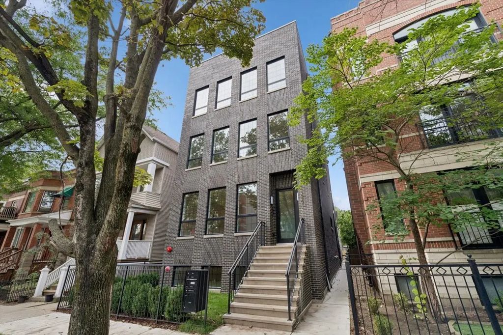 3820 N Damen Avenue 1, Chicago