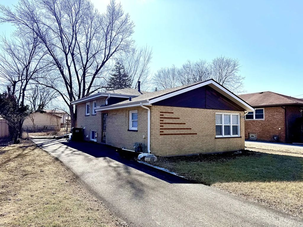 2217 W 156th Place, Markham