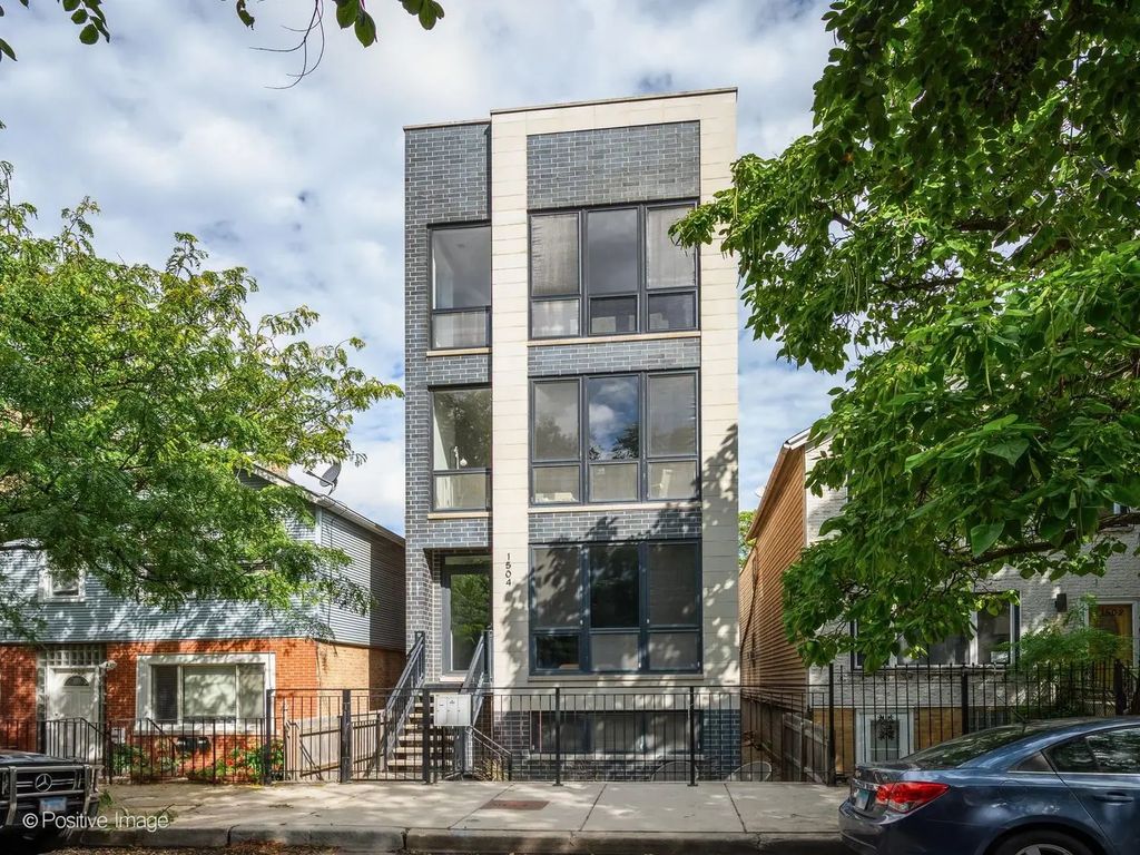 1504 W Walton Street 3, Chicago
