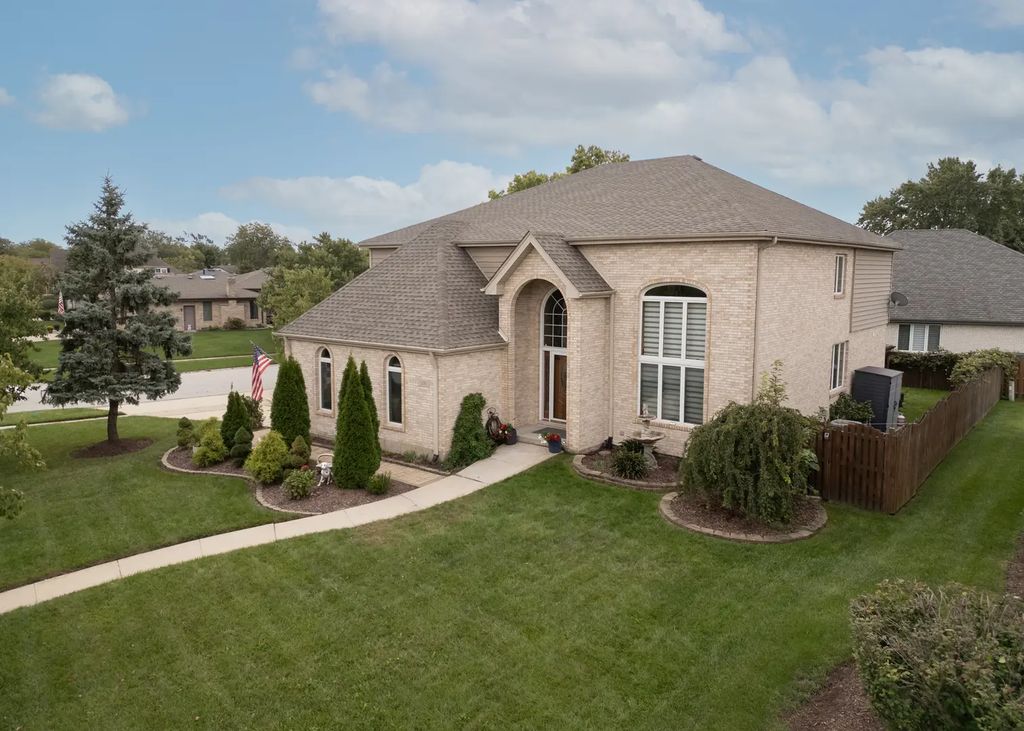 1216 Janas Lane, Lemont