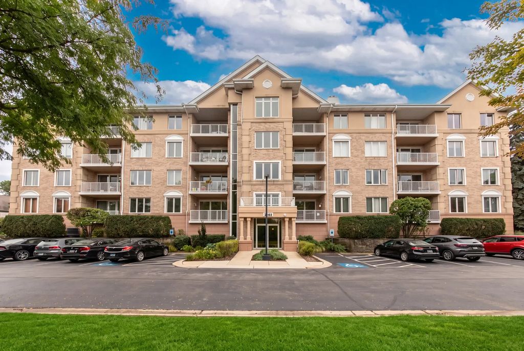 1761 Pavilion Way 308, Park Ridge