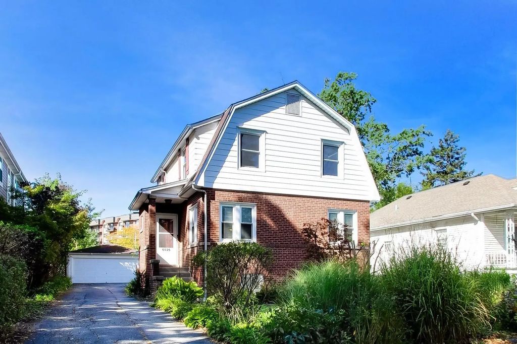 6026 N Oconto Avenue, Chicago