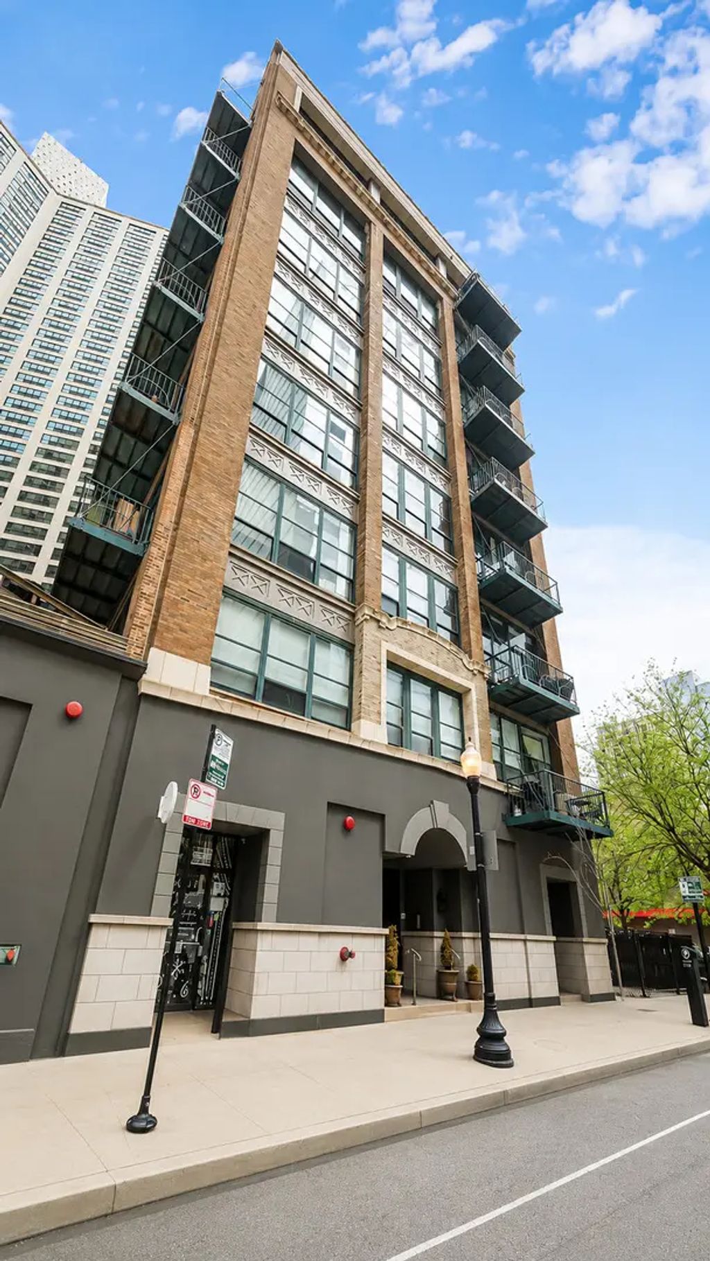 1133 S Wabash Avenue 806, Chicago