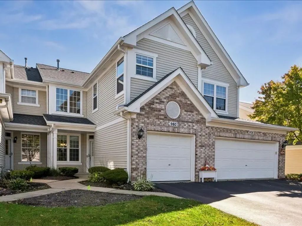 980 Sheridan Circle 980, Naperville