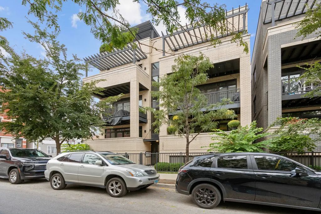 1370 W Walton Street 1e, Chicago