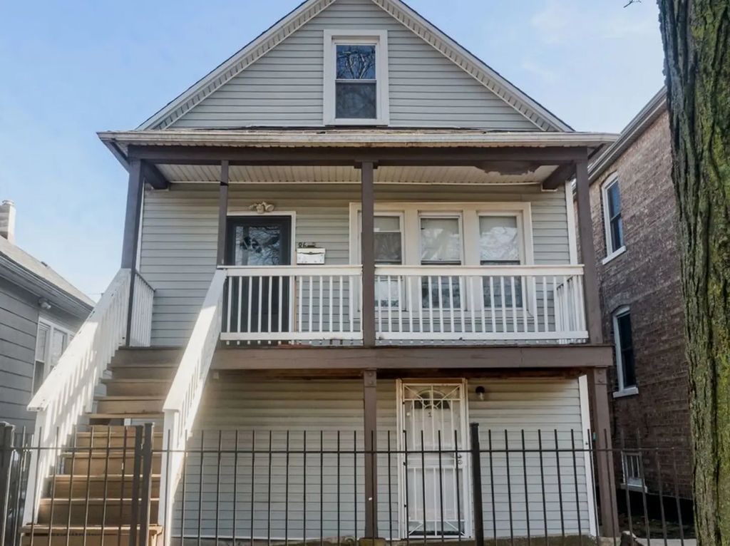 8629 S Colfax Avenue, Chicago