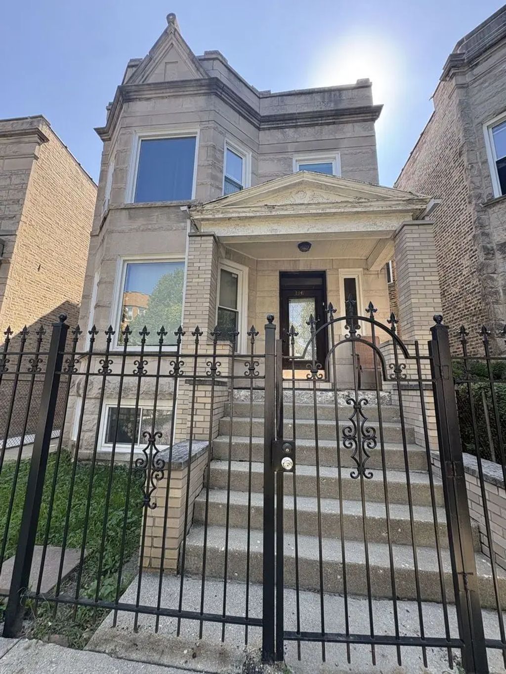 3341 W Evergreen Avenue 1, Chicago