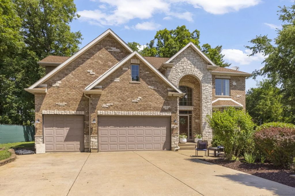 34w624 Courier Avenue, St. Charles