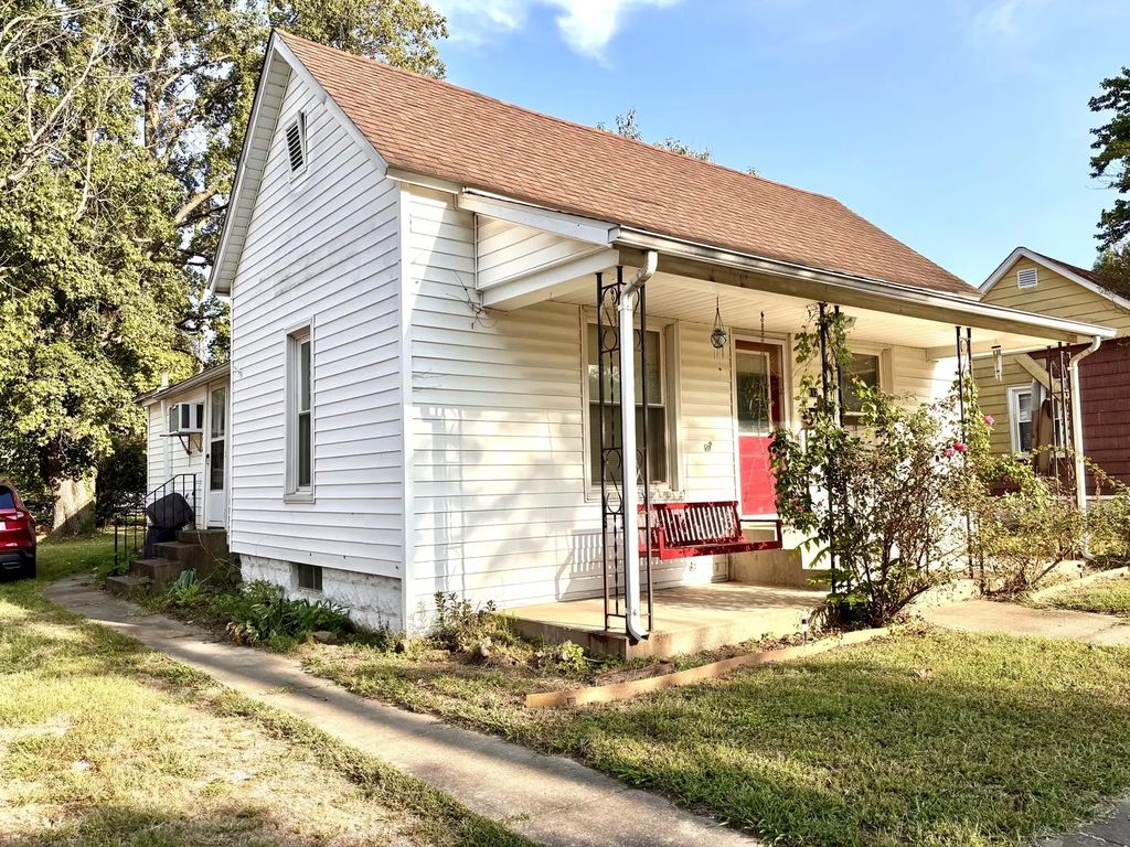 112 S 10th Street, Herrin