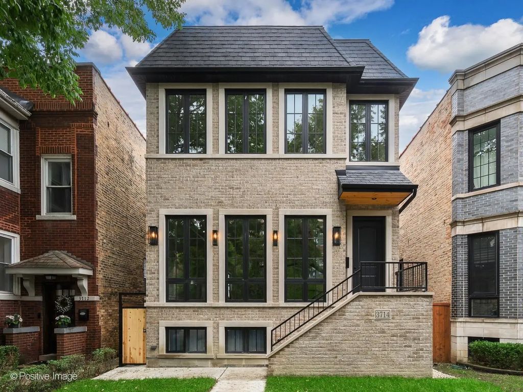 3714 N Claremont Avenue, Chicago