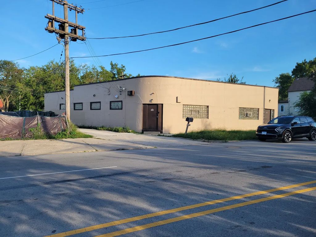 1413 E End Avenue, Chicago Heights