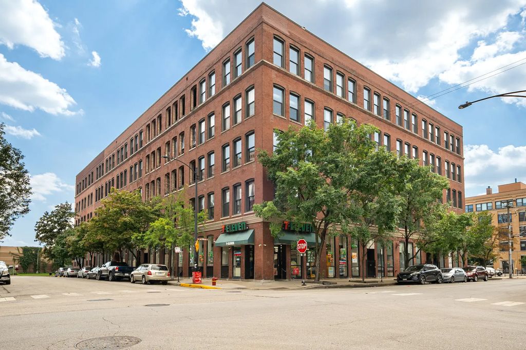400 S Green Street 212, Chicago