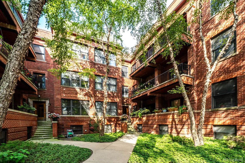 6618 N Ashland Avenue 3, Chicago