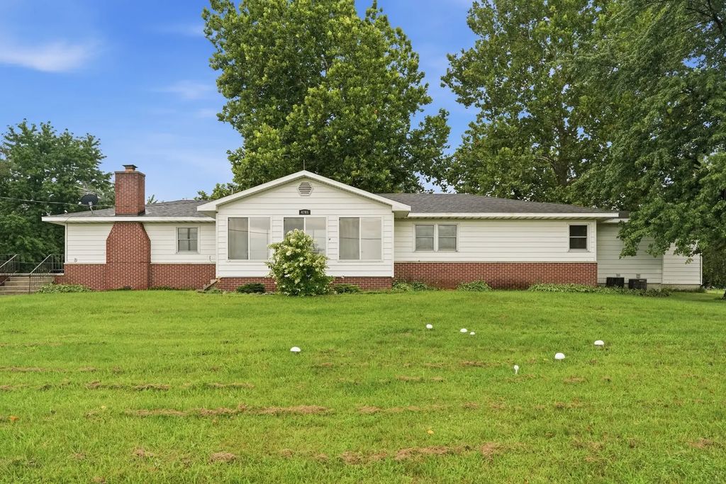 4765 W 950 Road, Lake Village