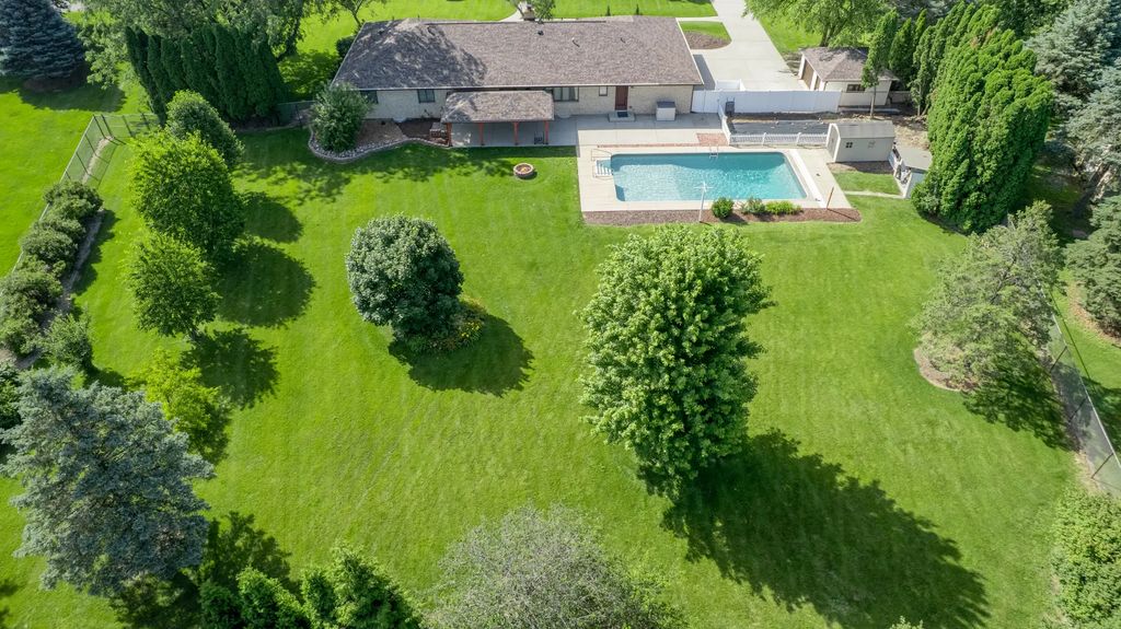 5794 E 107th Place, Crown Point