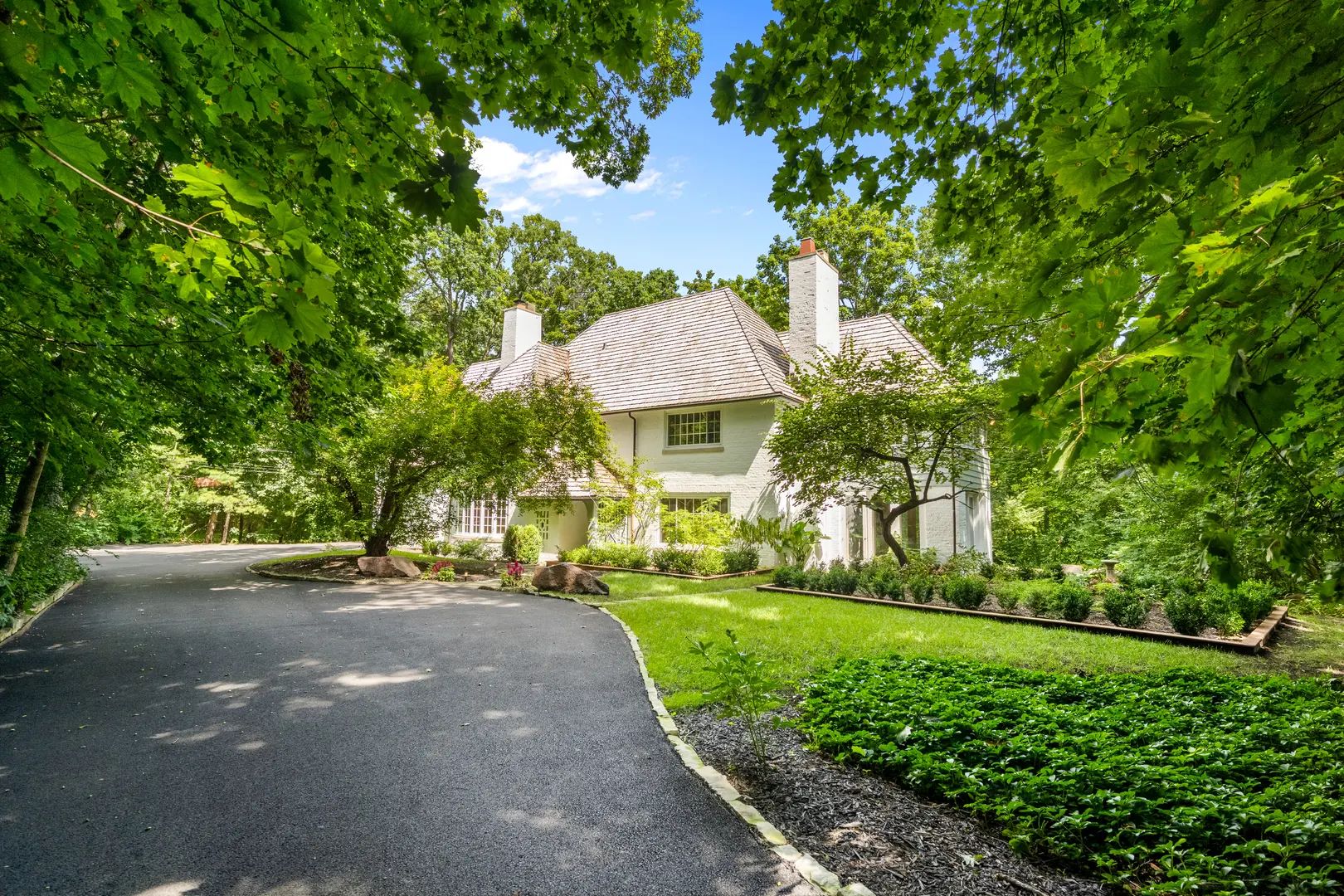 Photo of Listing #12769637