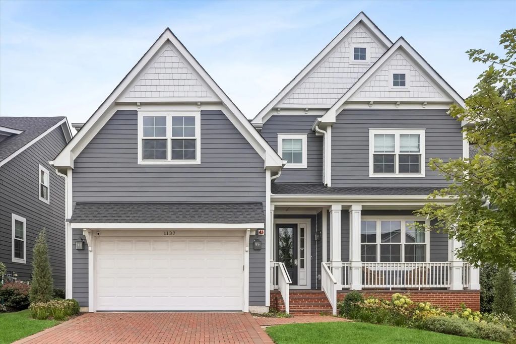 1137 Hickory Drive, Western Springs