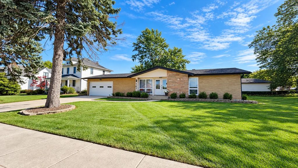 141 W Army Trail Boulevard, Addison