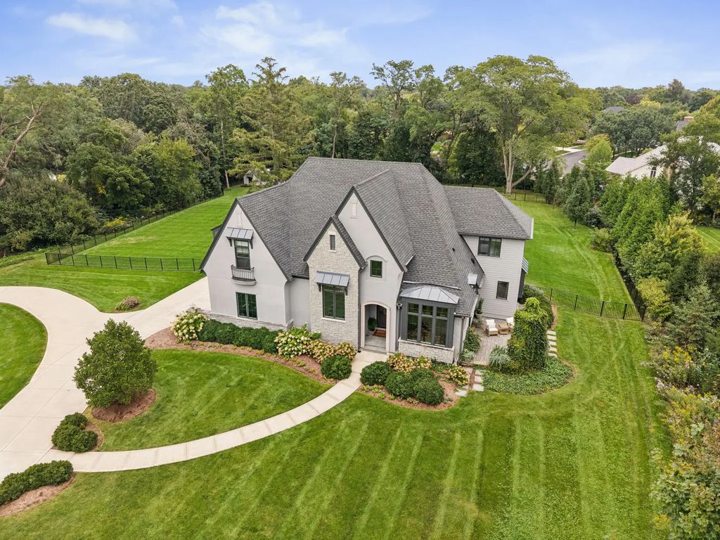 1561 Hawthorne Lane, Wheaton