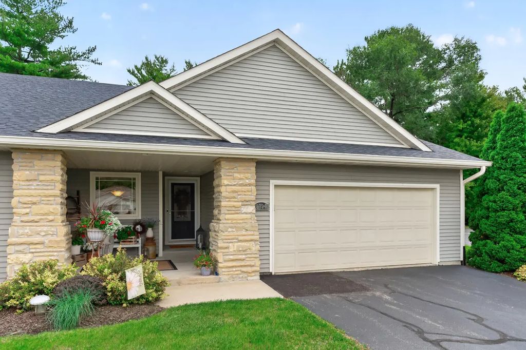 5734 Jackies Drive I-5734, Loves Park