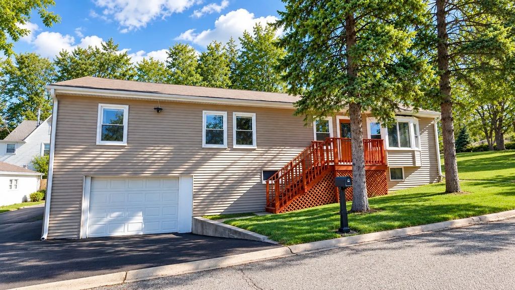 176 E Grand Avenue, Fox Lake