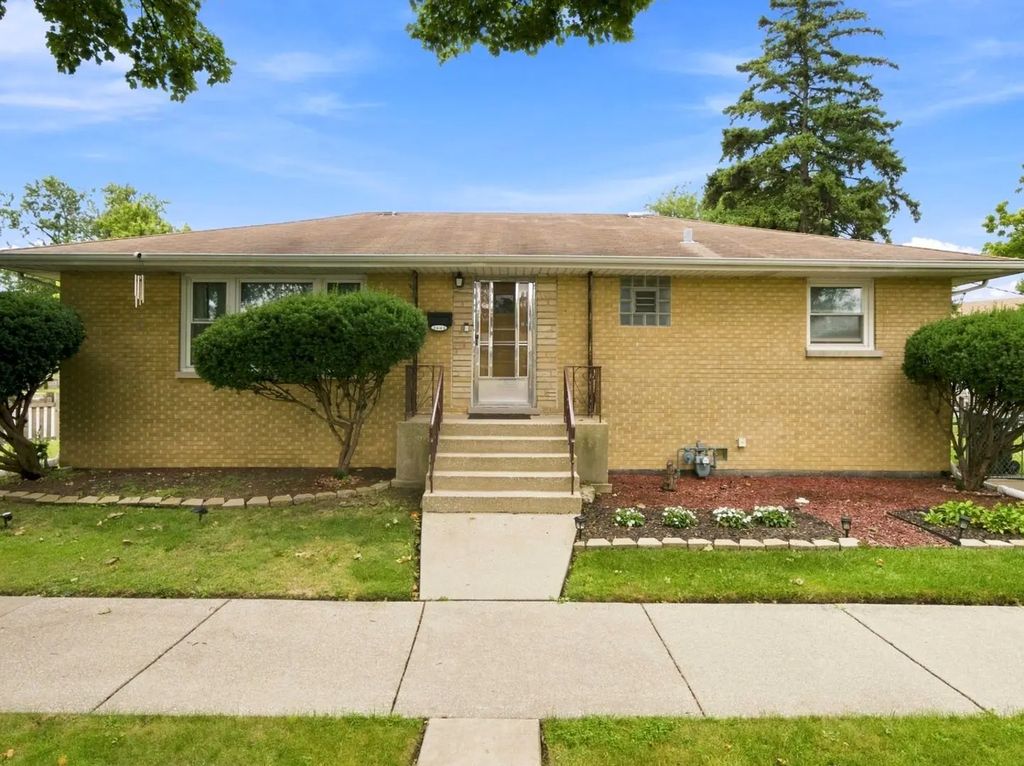 3801 St Charles Road, Bellwood