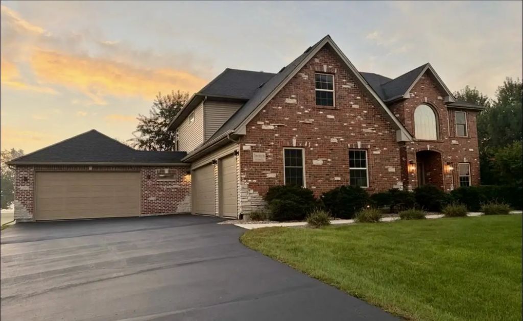 366 Tallgrass Lane, Yorkville