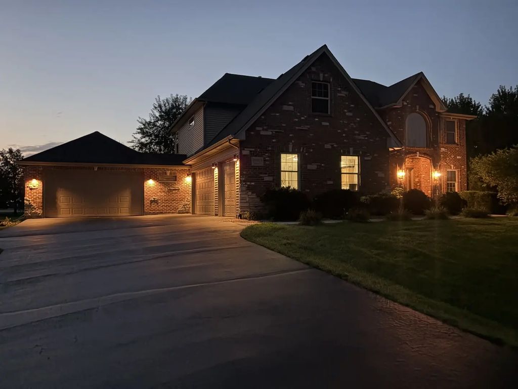 366 Tallgrass Lane, Yorkville