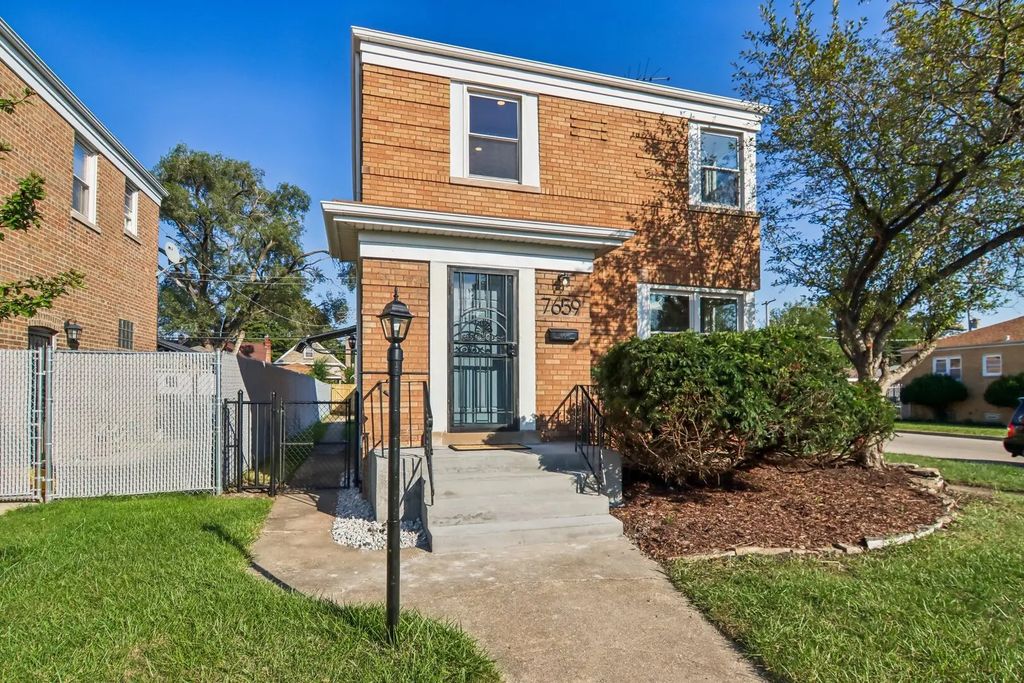 7659 S Hoyne Avenue, Chicago