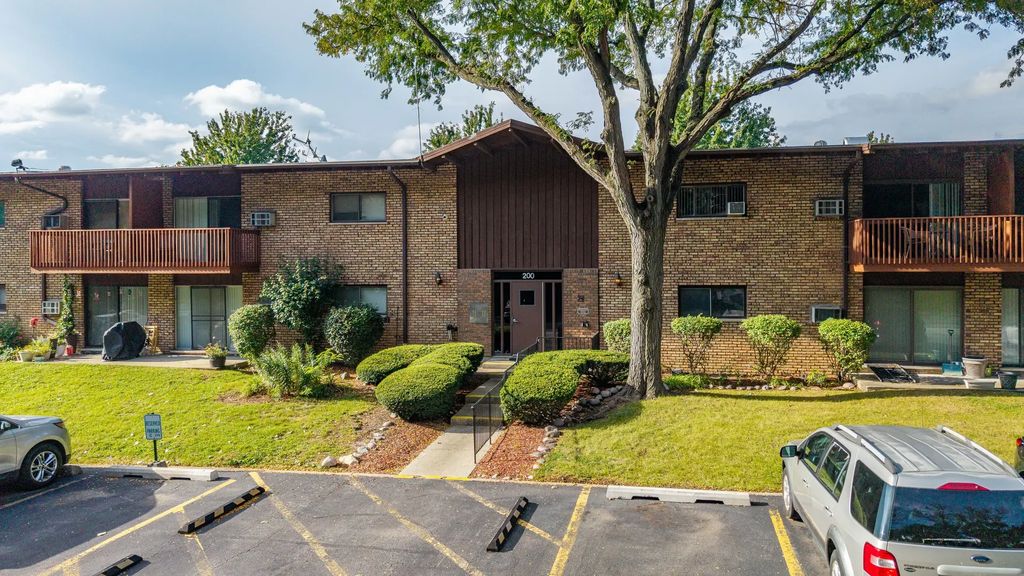 200 Willow Lane C-219, Willow Springs