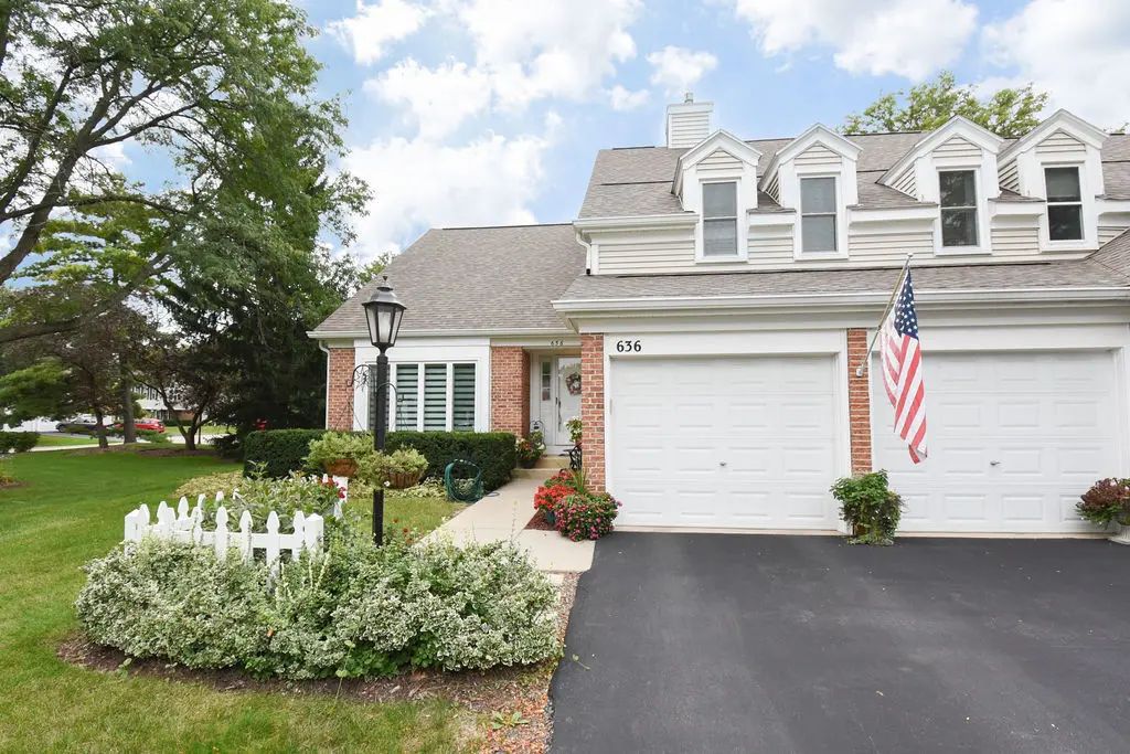 636 Stirling Lane K, Prospect Heights