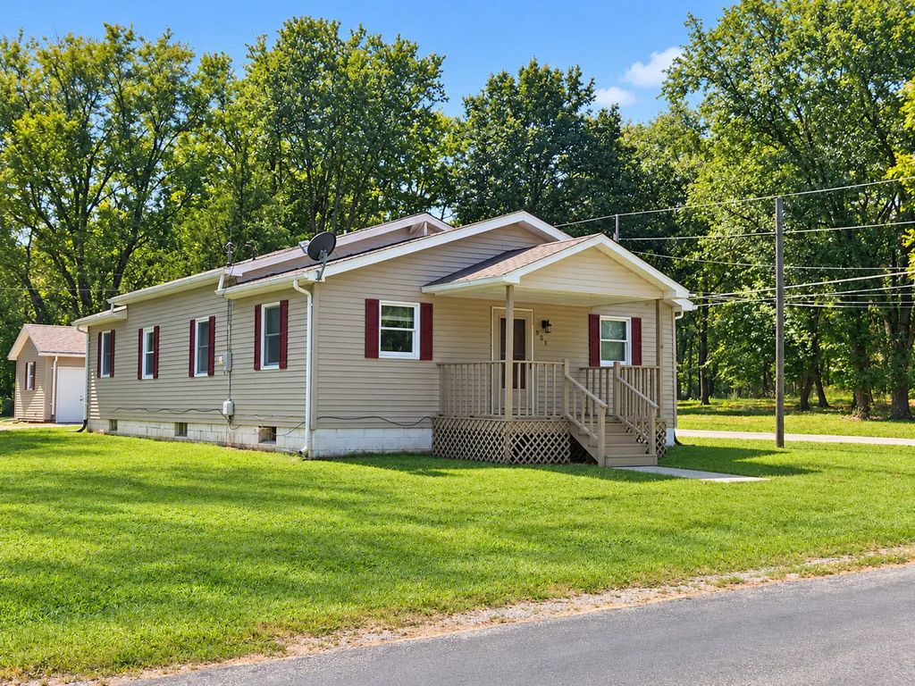 901 E Olive Street, Duquoin
