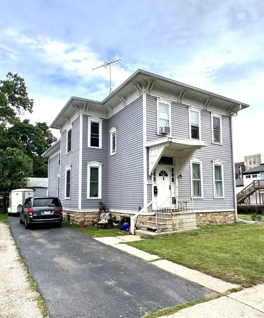 424 S Lincoln Avenue, Aurora