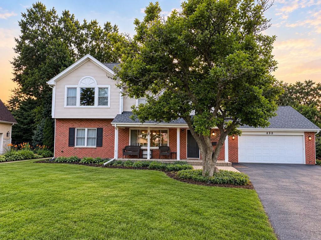 232 Linden Road, Northbrook