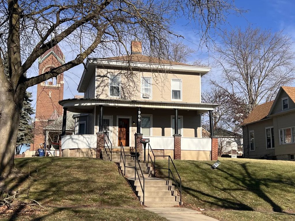 905 4th Street, LaSalle