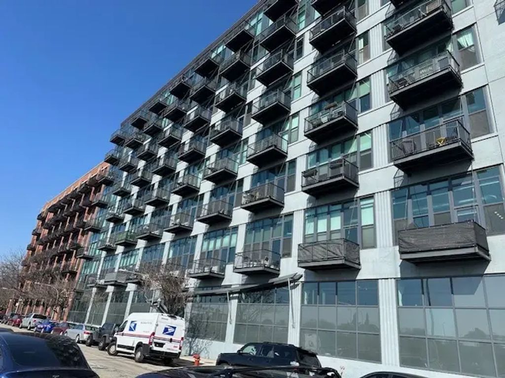 1224 W Van Buren Street 511, Chicago